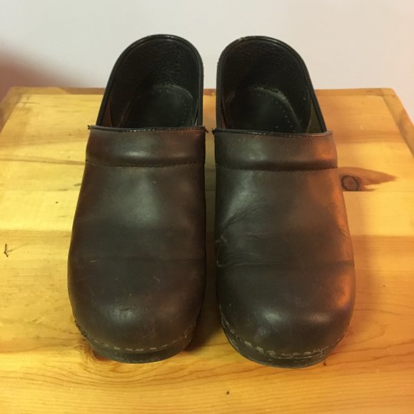 Dansko Brown Clog - Picture 2 of 10
